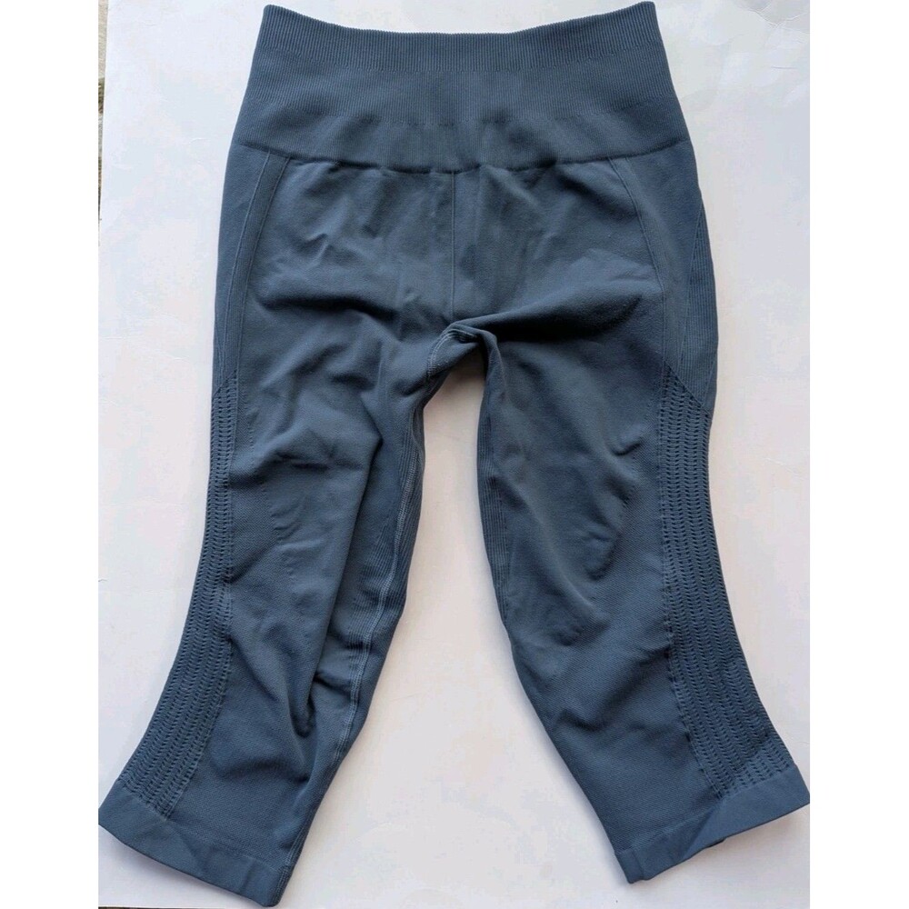 Lululemon Crop Leggings Womens Sz 4-6 ? Seamless Flow Blue